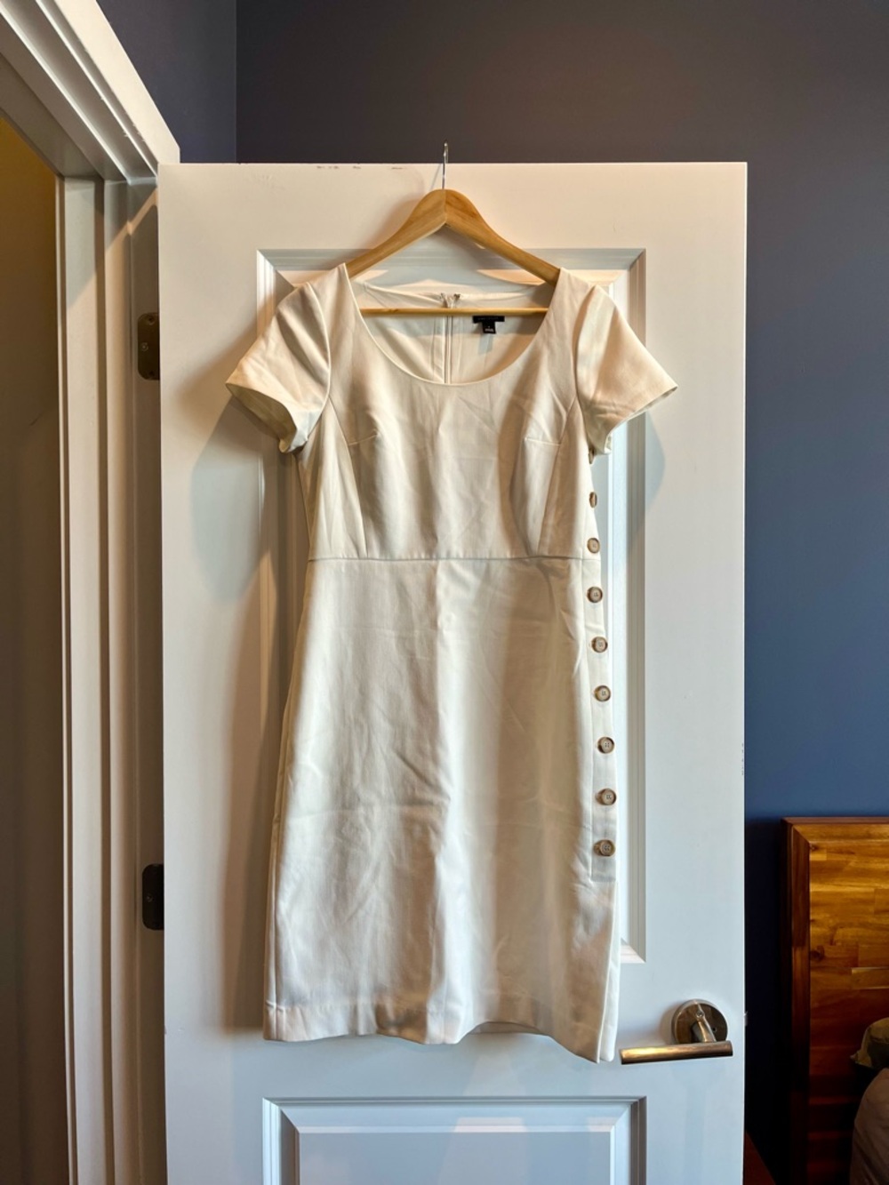 Ann Taylor Off-White Short-Sleeve Sheath Dress - Size 4